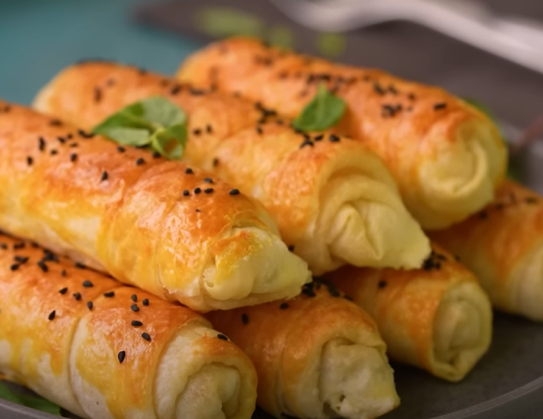 ÇITIR ÇITIR  SİRKELİ UNLU EFSANE BÖREK TARİFİ - 1