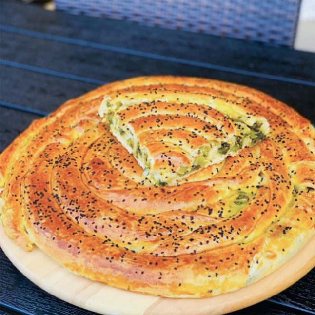 Ispanaklı Peynirli El Açması Börek - 1