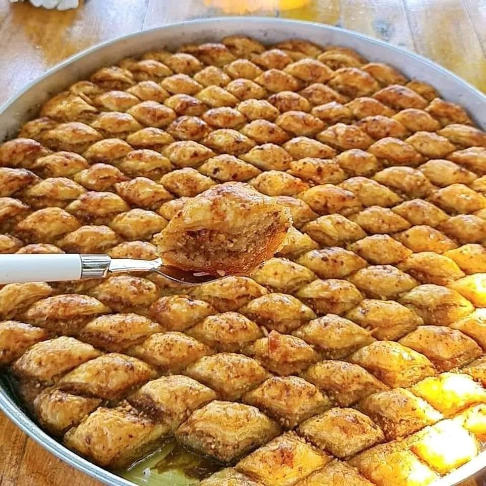 Annemin Cevizli Ev Baklavası Tarifi - 1