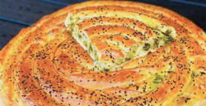 Ispanaklı Peynirli El Açması Börek