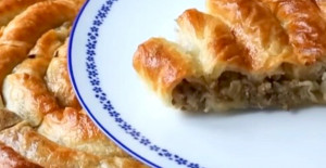 4 Yufkayla 1 Tepsi Patatesli Çıtır Börek Tarifi