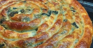 ISPANAKLI PIRASALI EL AÇMASI BÖREK