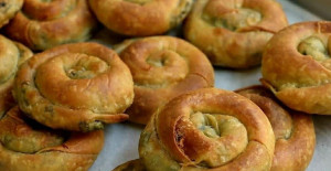 El Açması Çıtır Börek Tarifi