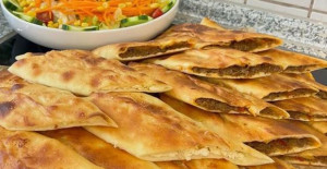 Kıymalı Peynirli Karışık Pide