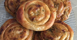 El Açması Patatesli Börek Tarifi