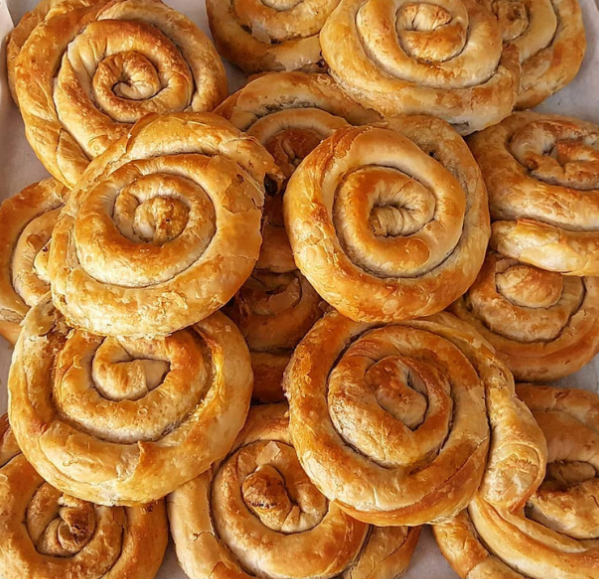 Oklavasız El Açması Börek Tarifi - 1