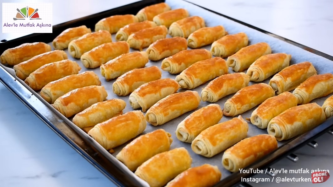 El Açması Çıtır Rulo Börek Tarifi - 2