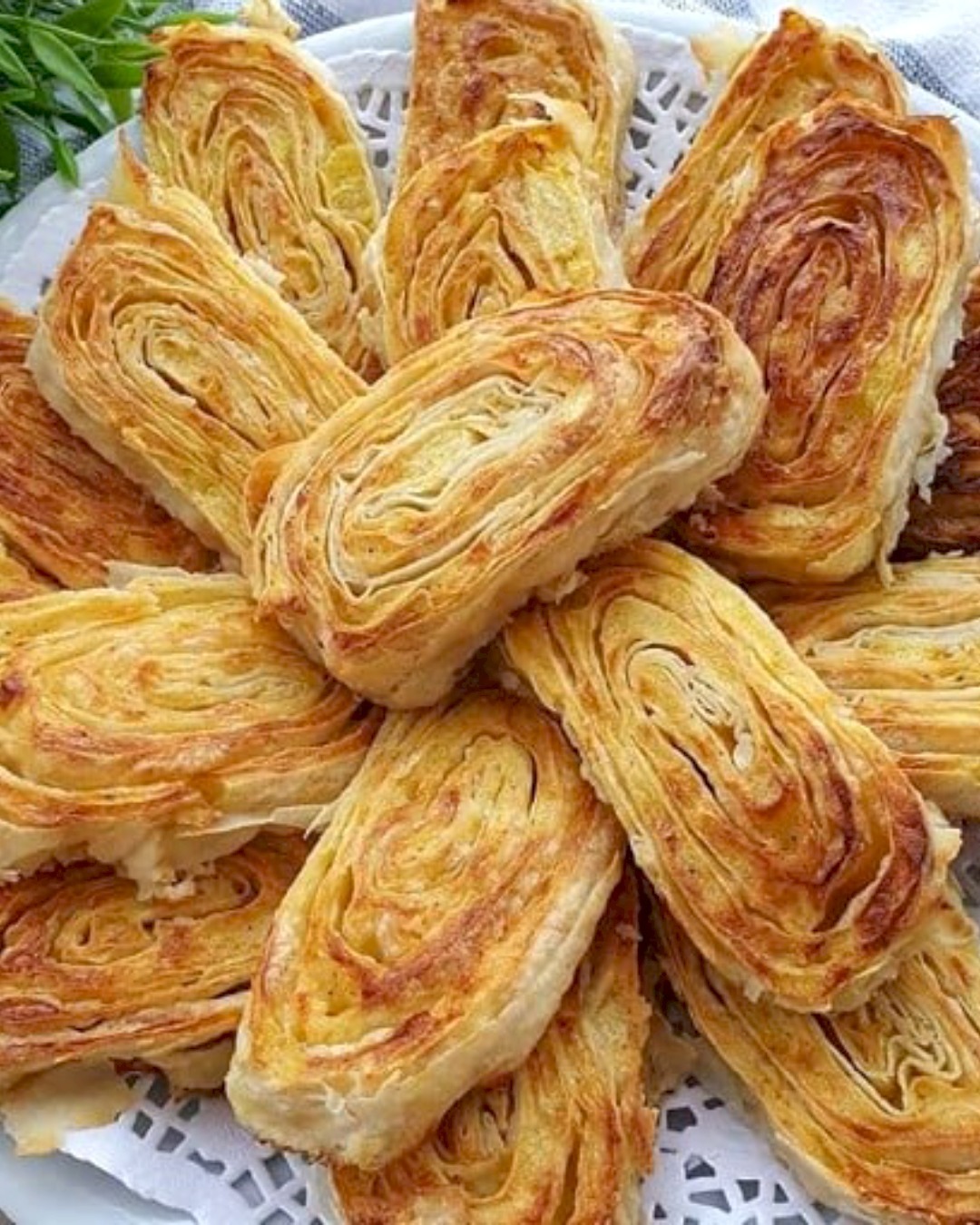 Ev Yapımı Patatesli Rulo Börek Tarifi - 1