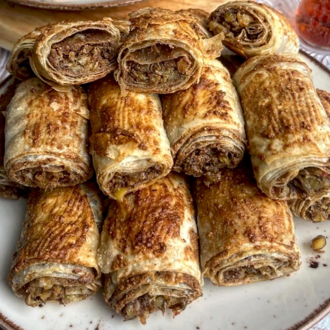 Hazır Yufka ile Çıtır Çıtır Haşhaşlı Börek Tarifi - 1