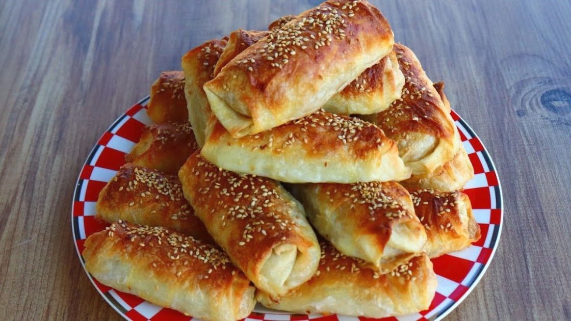 Hazır Yufkadan Patatesli Çıtır Börek Tarifi - 1