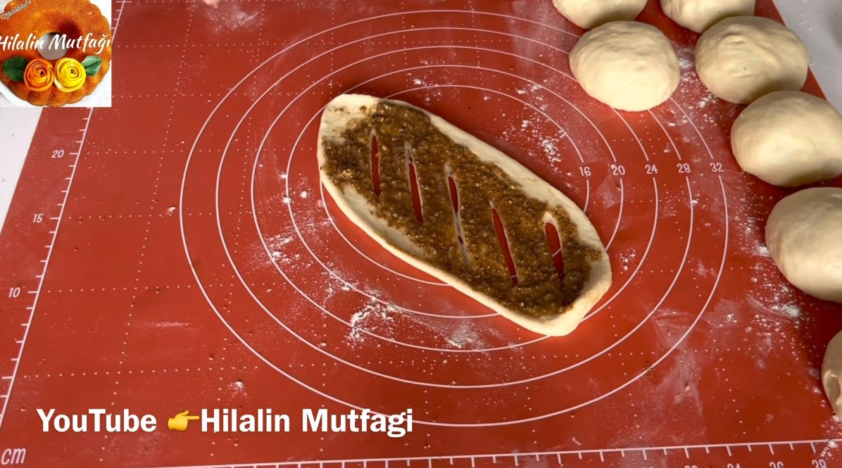 Kat Kat Yumuşacık Haşhaşlı Çörek Tarifi  - 3