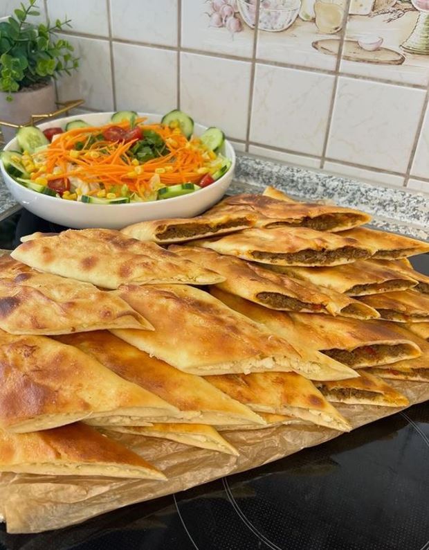 Kıymalı Peynirli Karışık Pide - 1