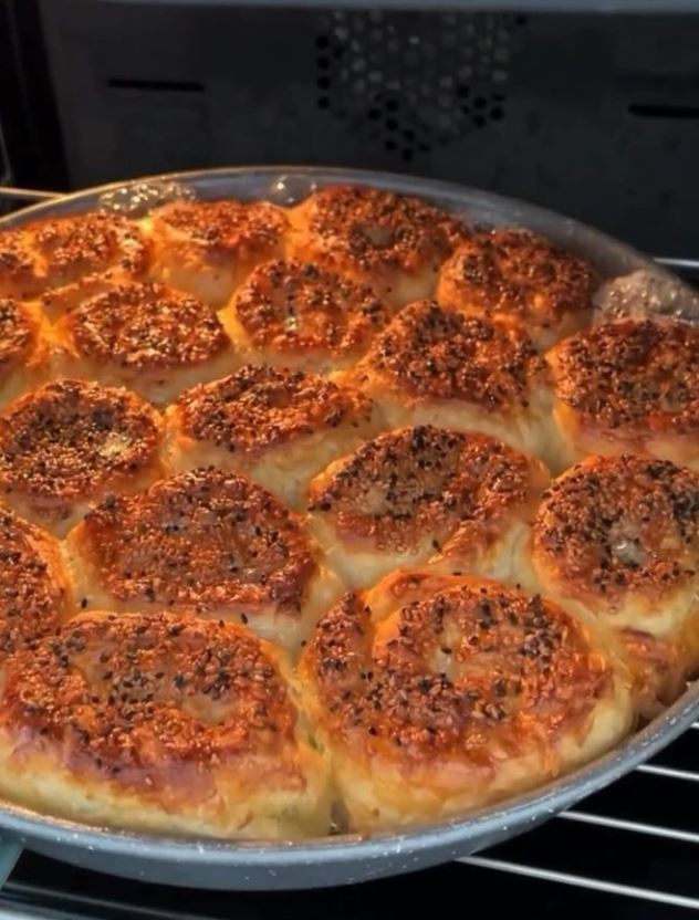 Çıtır çıtır nefis sodalı börek - 1